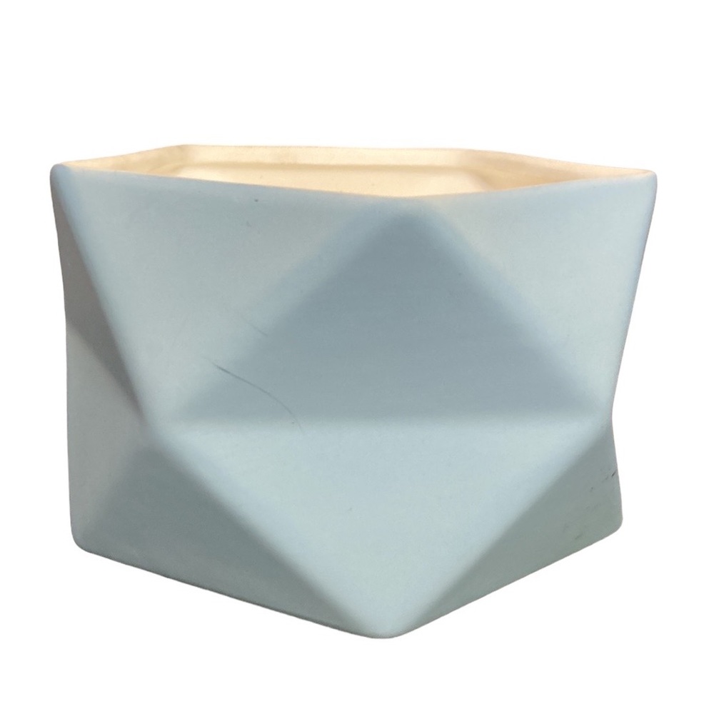 Chesapeake Bay Candle 3-Wick Scented Candle Peaceful Blue: Sea Moss Ceramic
